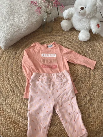 Ensemble pantalon et t-shirt