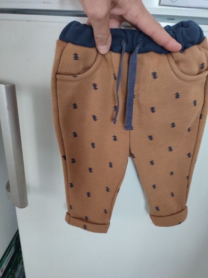 #kytie6 mois garçon. Bas de jogging et 6 mois