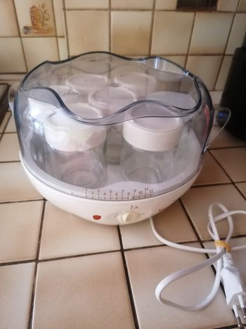 Yaourtiere moulinex et 7pots en verres avec couvercle