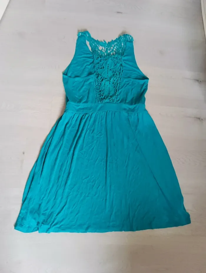 Robe Esmara Taille 42 - 44 en Tbe - photo numéro 2
