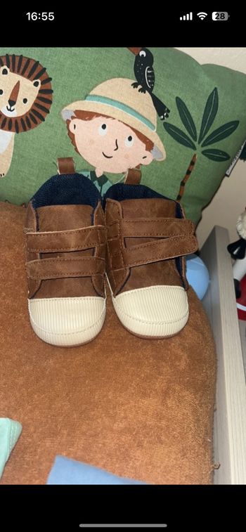 Chaussure lulu castagnette neuf