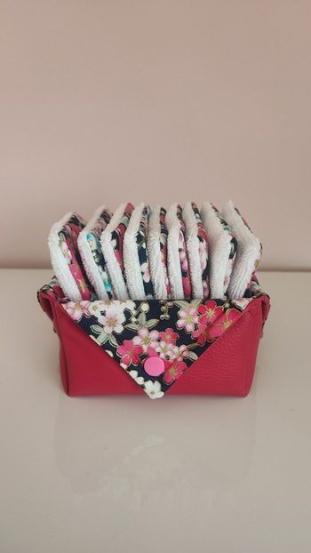 Panier avec ses 9 lingettes réutilisables fait main 