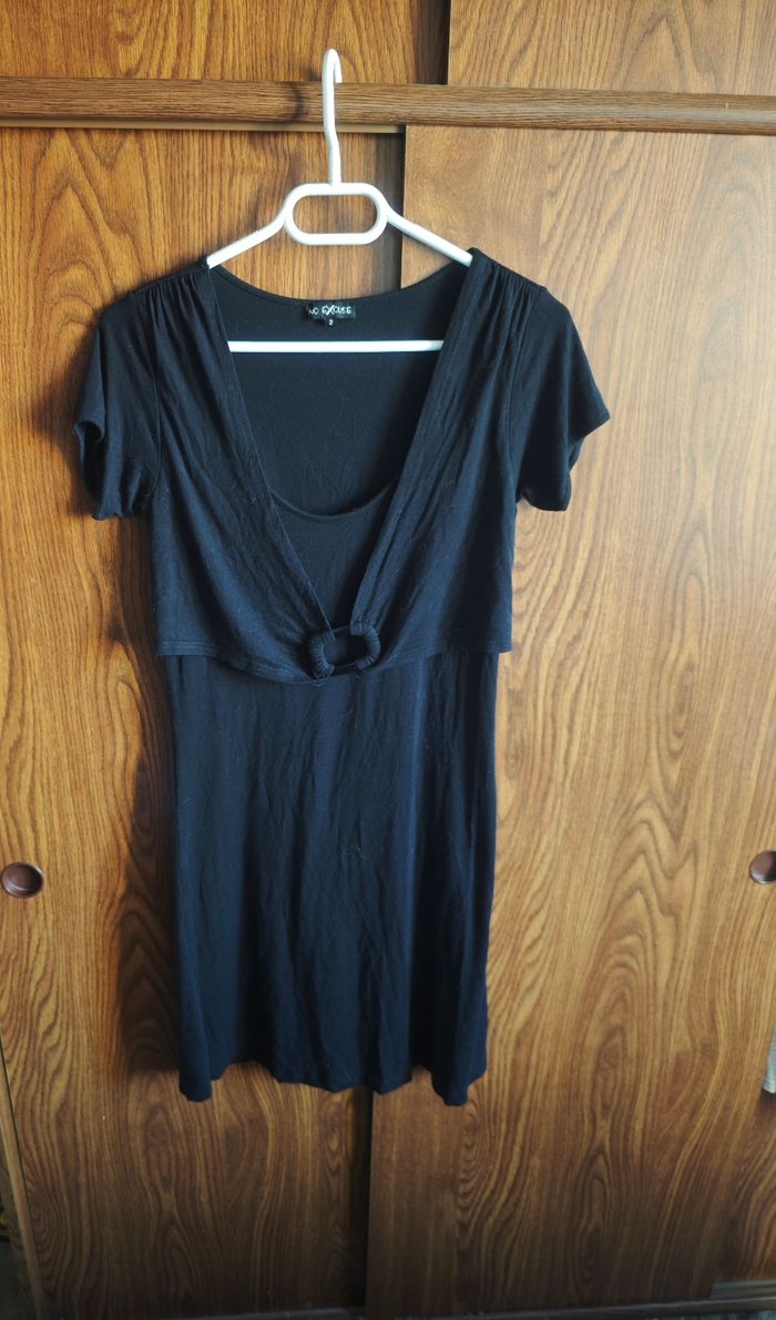 Robe noir extensible taille 2 (correspond à un 38)