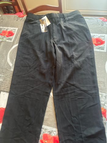 Pantalon habillé homme T44 neuf et étiqueté 
