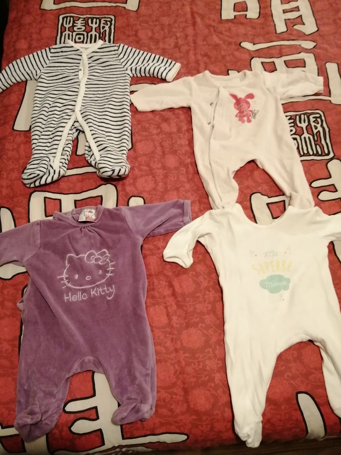 Lot 4 pyjamas 1mois