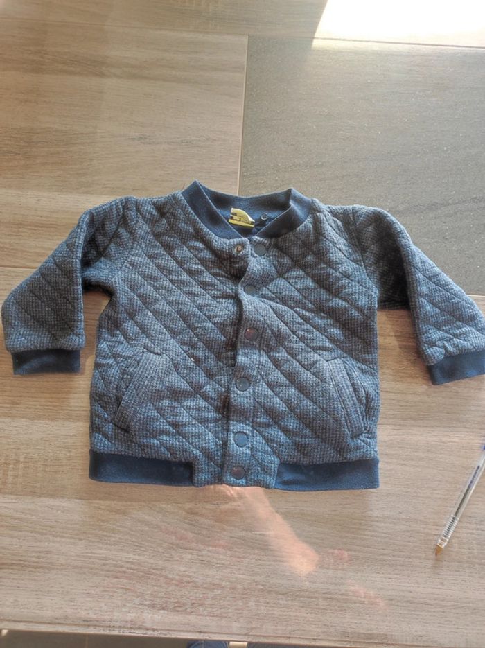 Lot 7 gilets/pulls 18 mois - photo numéro 2