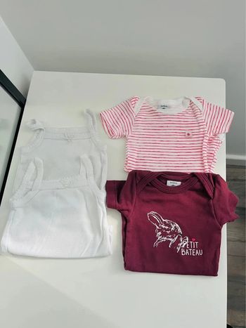 Lot de 4 bodies filles 3 mois petit bateau