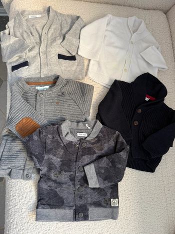 Lot de 5 gilets jacadi bout chou ikks obaidi 6 mois