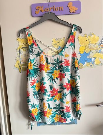 Débardeur blanc à fleurs croisé dans le dos, taille 38, marque Cache Cache 