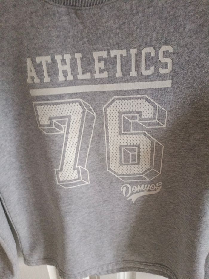 Sweat taille 14 ans - photo numéro 2