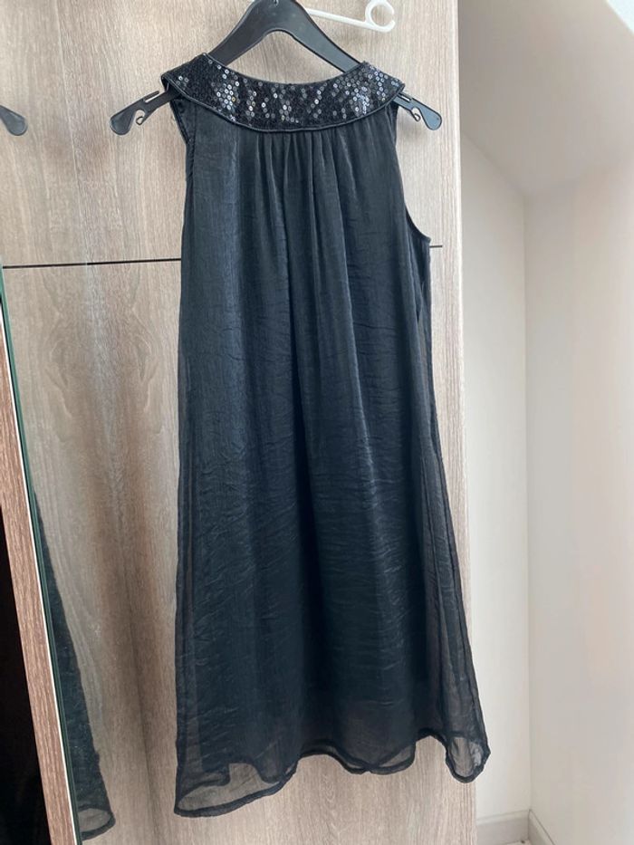 Robe noir - photo numéro 2