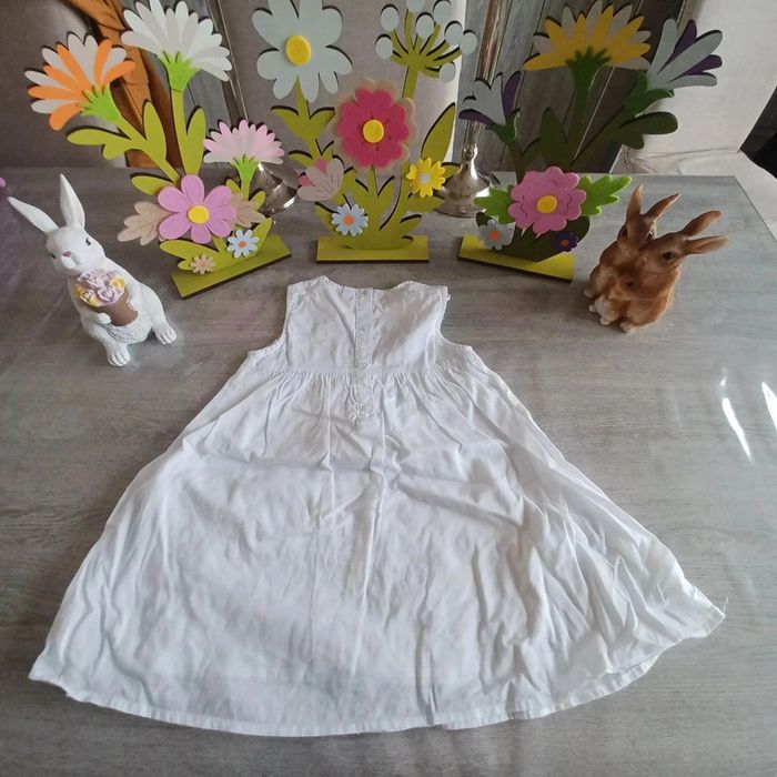 Magnifique robe blanche 23 mois - photo numéro 4