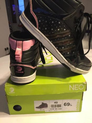 Basket adidas montante 40 ( petit)