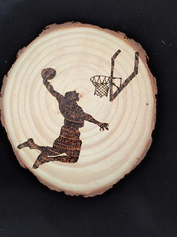 Rondin de bois basket basketteur