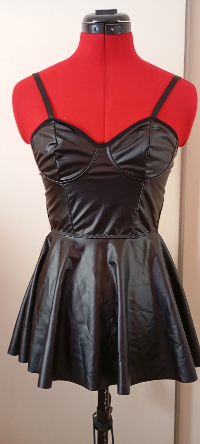 Nuisette simili cuir taille S