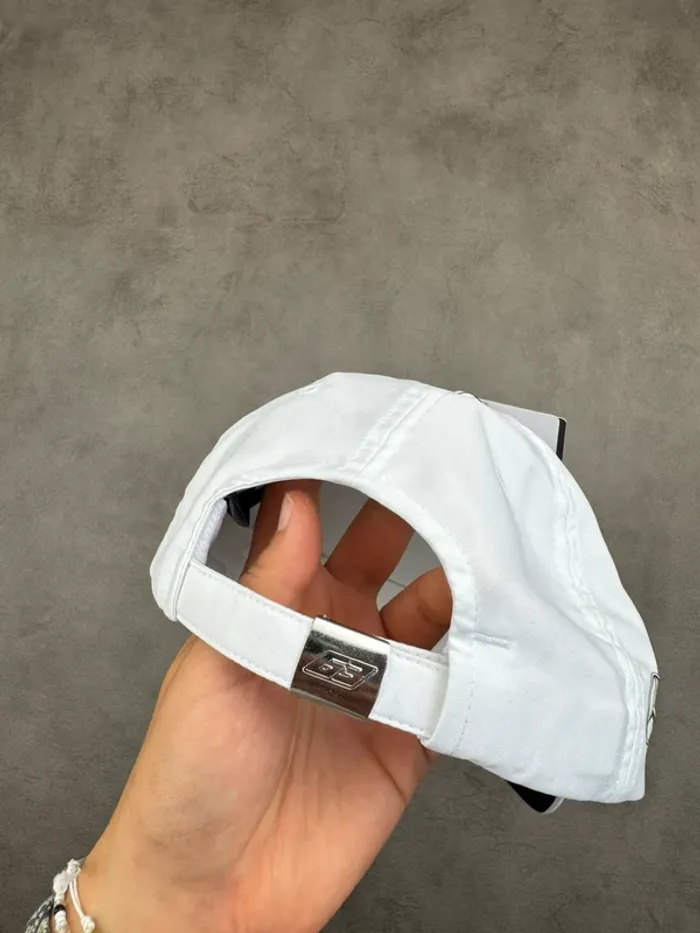 Casquette Mercedes F1 63 Russell Blanche Neuve - photo numéro 4