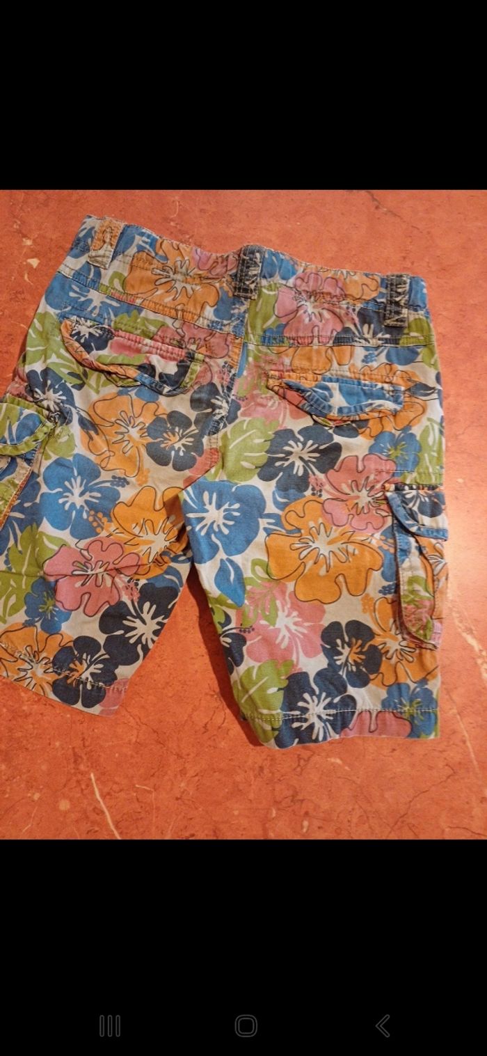 Short garçon taille 8 ans - photo numéro 3