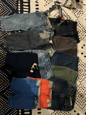 Lot 11 pantalon/short 12 mois