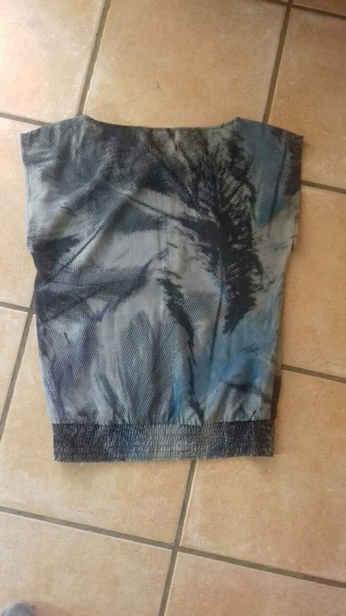Haut sans manche - photo numéro 3
