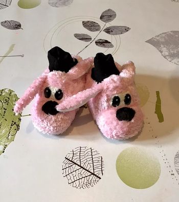 Chaussons tête animaux rose et noir taille 24/25