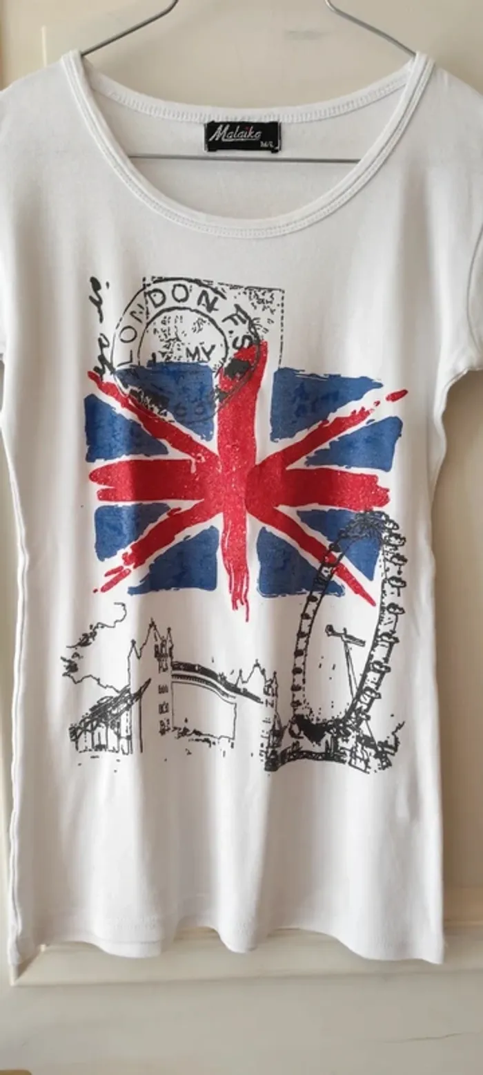 💐T-shirt manches courtes - Malaika - taille M - Très bon état 💐 - photo numéro 2