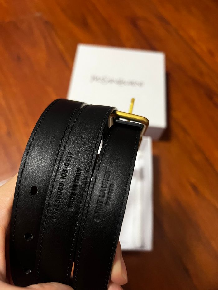 Ceinture Yves Saint Laurent pour femme avec boucle dorée - photo numéro 6