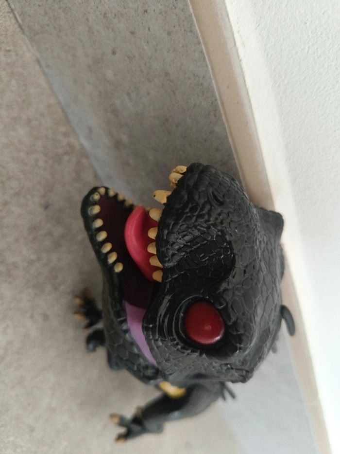 Indoraptor noir Jurassic world funko pop - photo numéro 4