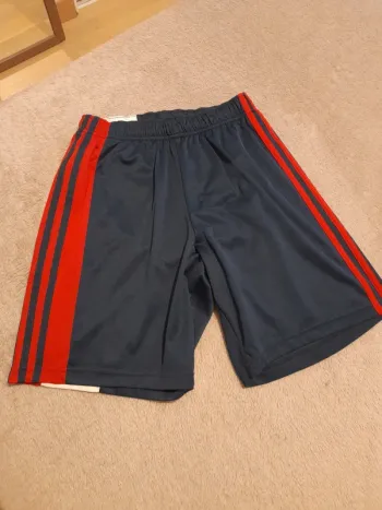 Short taille S Adidas