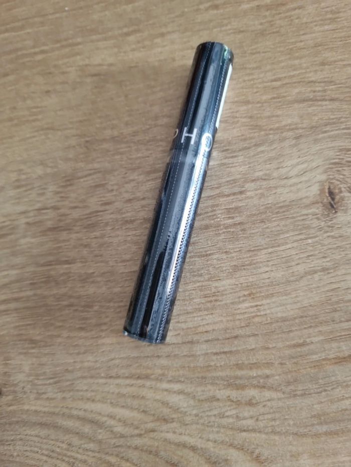 Rouge a lèvres noir sephora neuf - photo numéro 2