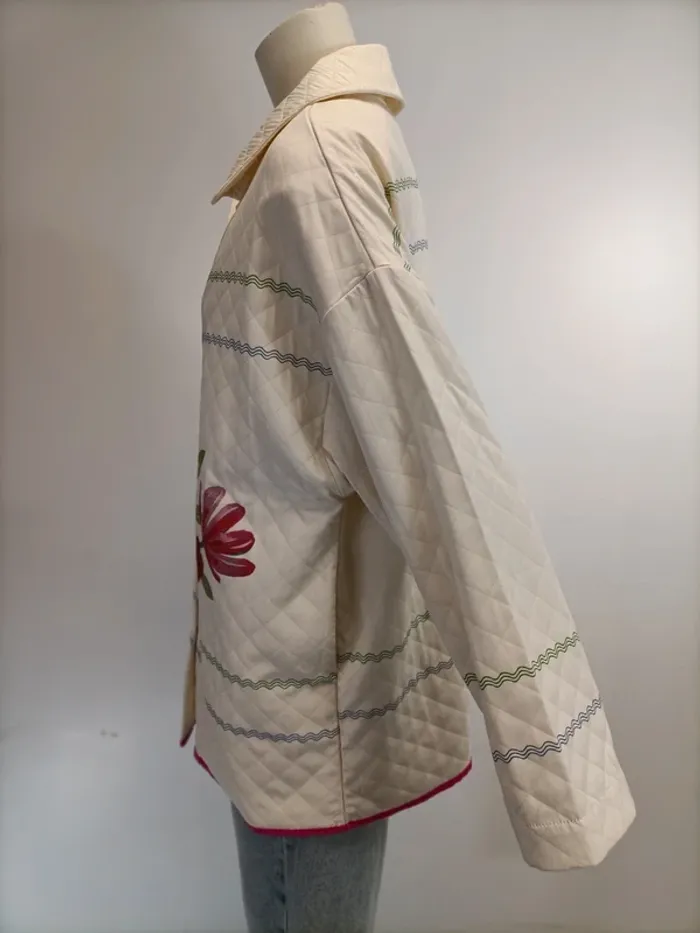 Veste légère matelassée Oversize Printemps/été Neuve- Grosses fleurs - Blanc cassé - photo numéro 3