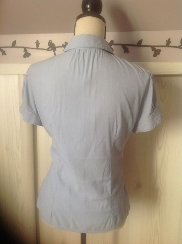 Chemisier léger à fines lignes bleues - photo numéro 2