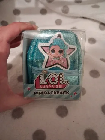 Mini sac à dos avec porte clé l.o.l Surprise neuf avec accessoires modèle 2