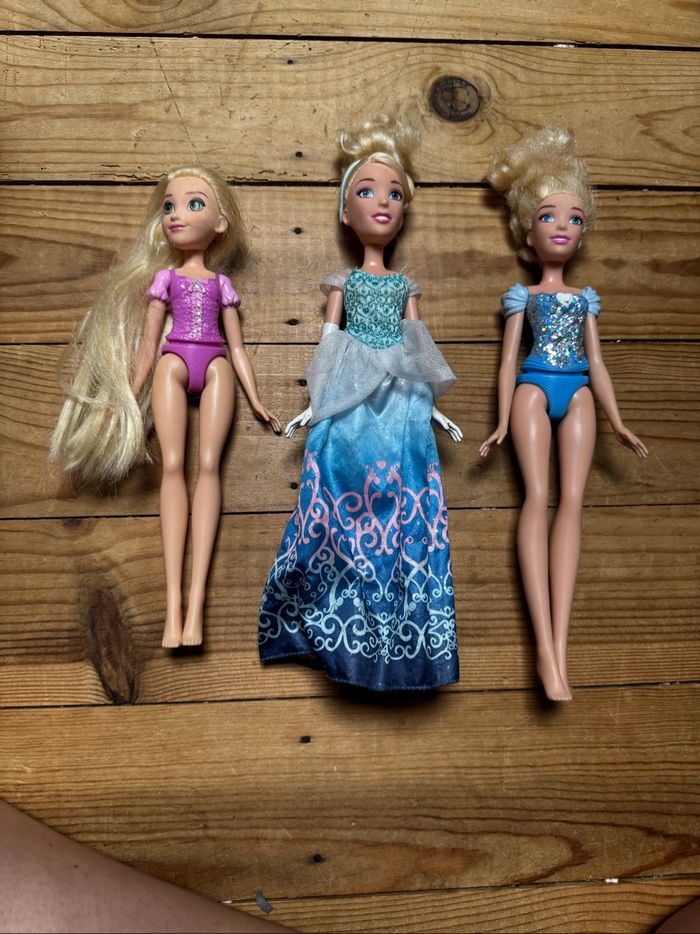 Lot de 3 barbies Disney