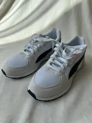 Puma baskets neuves femme taille 40 – Sneakers blanches et noires