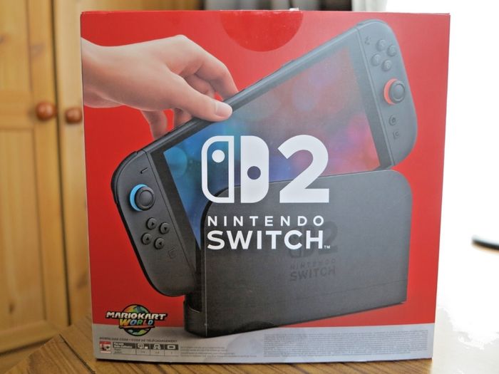 Console Nintendo Switch 2 + lot Mario Kart World - photo numéro 2