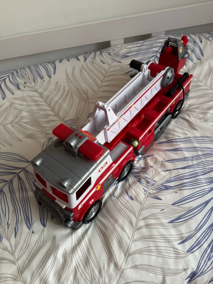 Camion de pompier - photo numéro 2