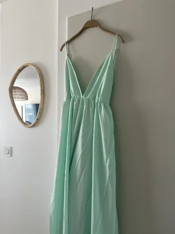 Robe longue vert menthe neuve – Taille S 🌿