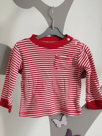 Pull léger marinière rouge et blanc taille 24 mois