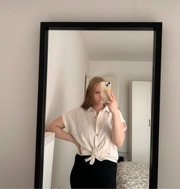Chemise avec noeud