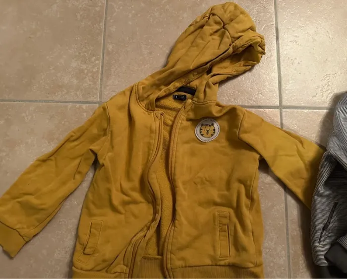 Lot de 3 gilets / pulls taille 3 ans - photo numéro 6