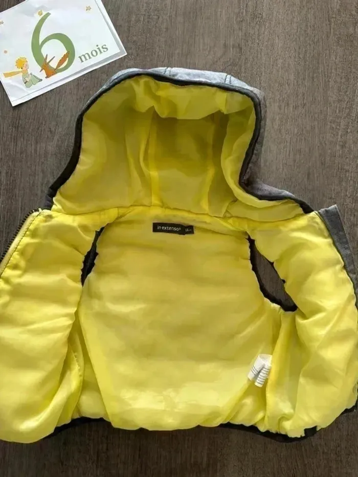 Doudoune sans manche avec capuche 6 mois - photo numéro 3