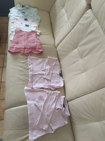 Hauts, filles. 36 mois. (5 manches courtes + 2 manches longues)