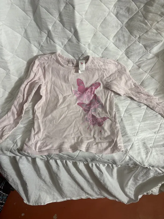 T shirt taille 24mois marque C&A