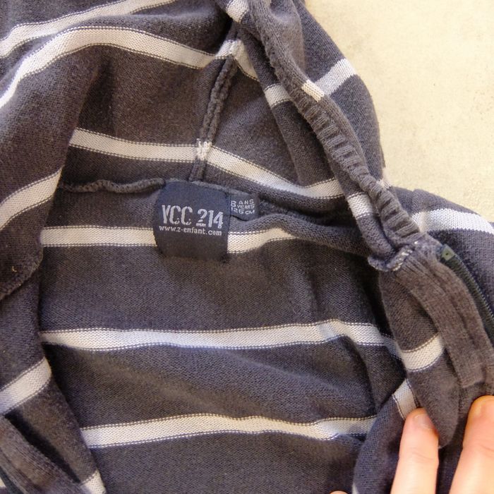 Lot 2 gilets 8 ans - photo numéro 3