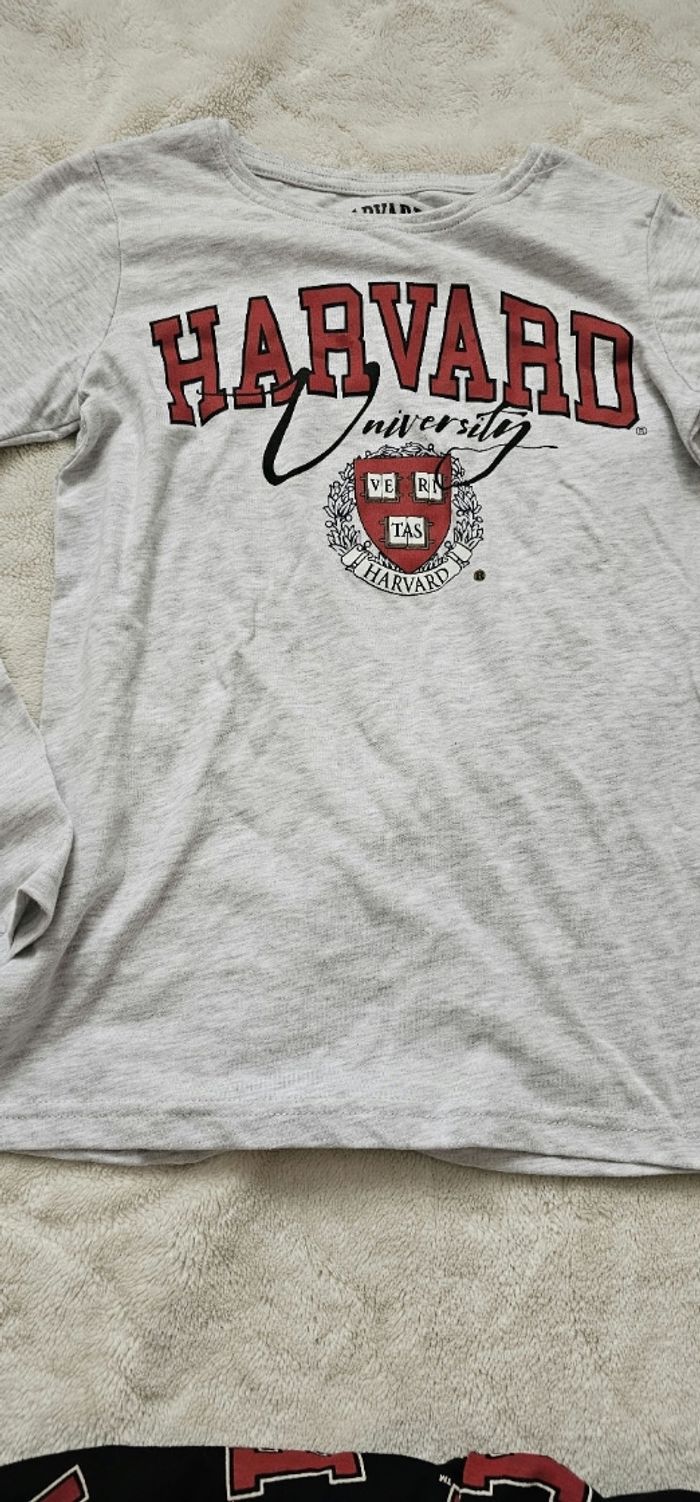 Pyjama enfant Harvard 10 ans – Comme neuf - photo numéro 4