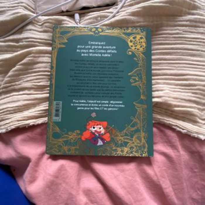 Livre mortelle Adèle au pays des contes défaits - photo numéro 2