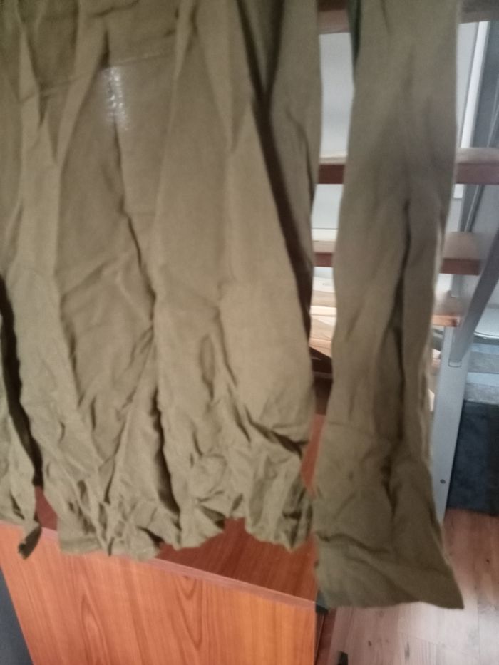 Chemise taille 18ans(M) marque pull&bear - photo numéro 4