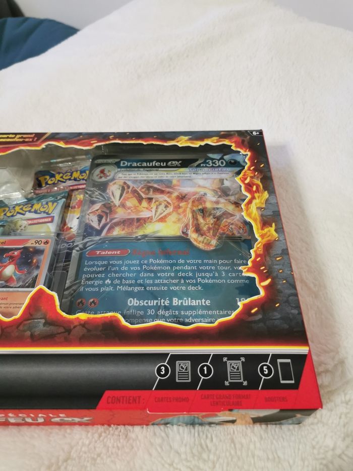 Coffret Dracaufeu ex Pokémon 5 boosters - photo numéro 4
