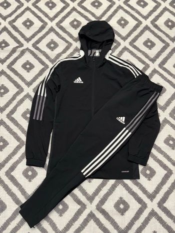 Ensemble Adidas