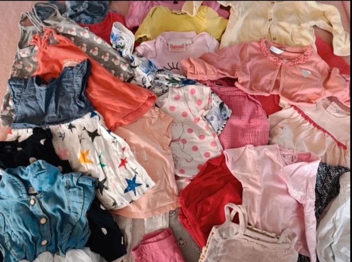 Gros lot vêtements été bébé fille 6 mois